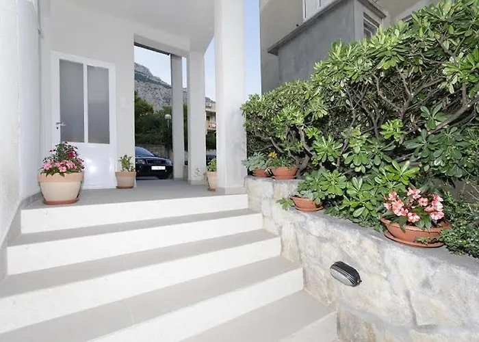 Apartment Ivan Makarska