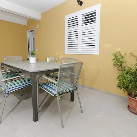 Apartament Ivan *